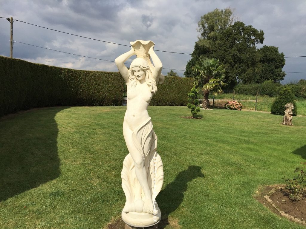 STATUE EN PIERRE RECONSTITUÉE FEMME NÉRÉIDE-A | Au Jardin D'eden